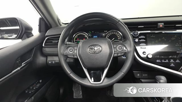Toyota Camry (XV70) 2018 Коричневый из Кореи, фото 3