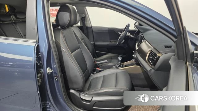 Kia Stonic 2018 Синий из Кореи, фото 3