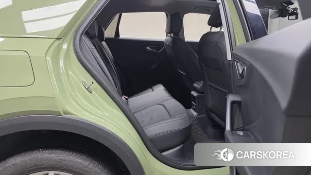 Audi Q2 2023 Светло-зеленый из Кореи, фото 3