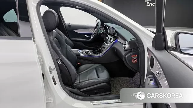 Mercedes-Benz C-Class W205 2020 Белый из Кореи, фото 3