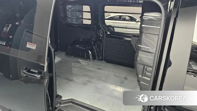 Hyundai Staria 2025 Черный из Кореи, фото 3