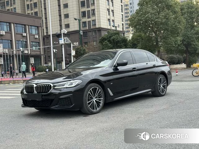 BMW 5 series 2023 Черный из Китая, фото 3