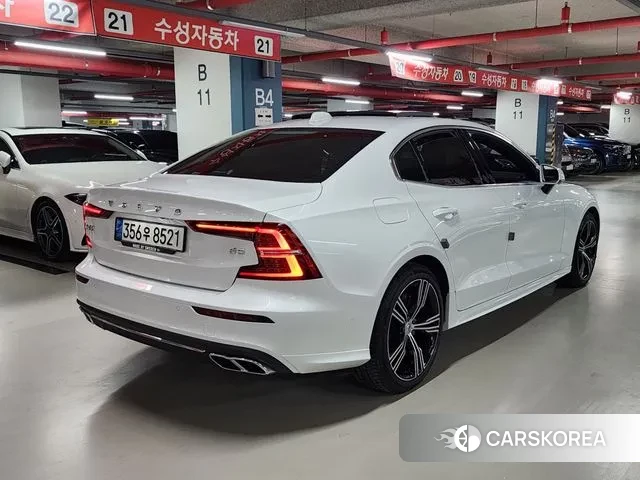 Volvo S60 3rd generation 2021 Белый из Кореи, фото 3