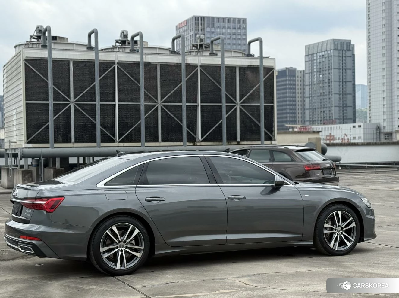 Audi A6L 2020 Темно-серый из Китая, фото 3