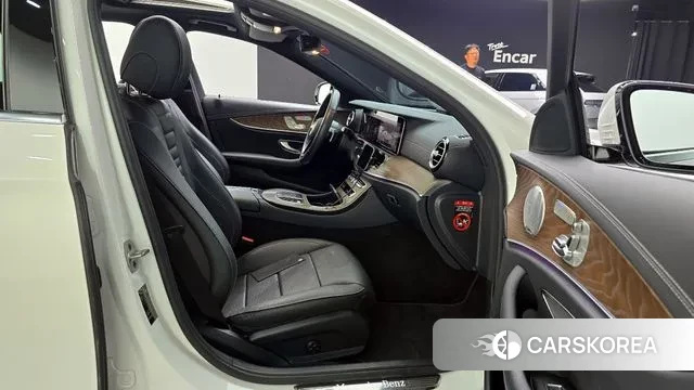 Mercedes-Benz E-Class W213 2021 Белый из Кореи, фото 3