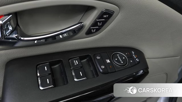 Kia The New Carnival 2018 Серебряный из Кореи, фото 3