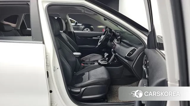 Kia Seltos 2022 Белый из Кореи, фото 3