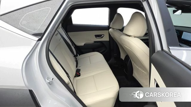 Hyundai Kona (SX2) 2024 Серебристо-серый из Кореи, фото 3