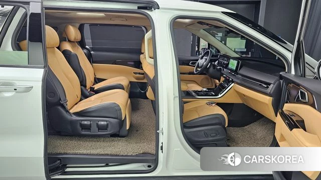Kia Carnival 4th generation 2023 Белый из Кореи, фото 3