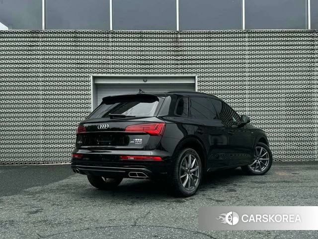 Audi Q5L 2023 Черный из Китая, фото 3