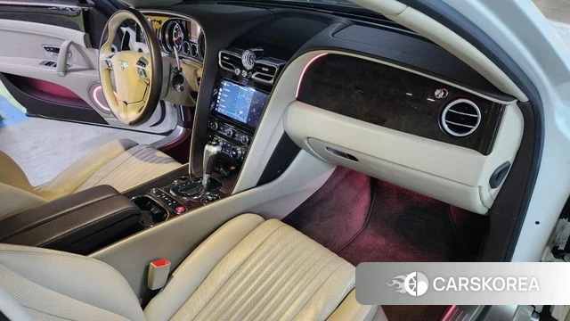 Bentley Flying Spur 2nd Generation 2018 Белый из Кореи, фото 3