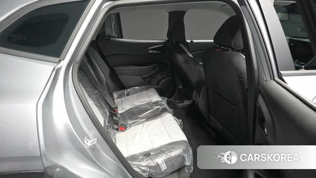 Chevrolet (GM Daewoo) Trax Crossover 2025 Серебряный из Кореи, фото 3