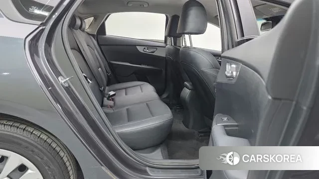 Kia The New K3 2nd generation 2022 Серый из Кореи, фото 3