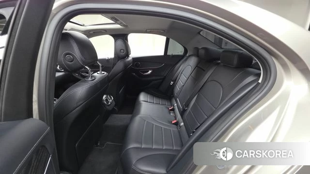 Mercedes-Benz C-Class W205 2019 Песочный из Кореи, фото 3