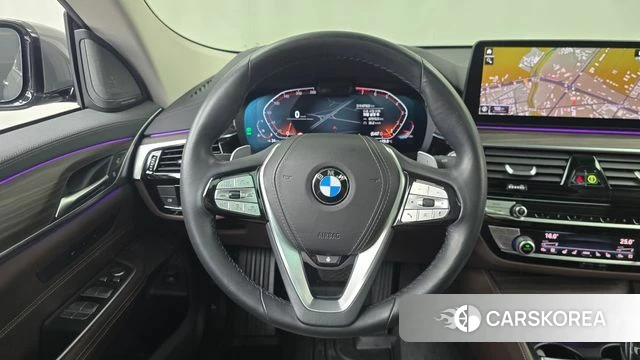 BMW 6 Series GT (G32) 2021 Серебристо-серый из Кореи, фото 3