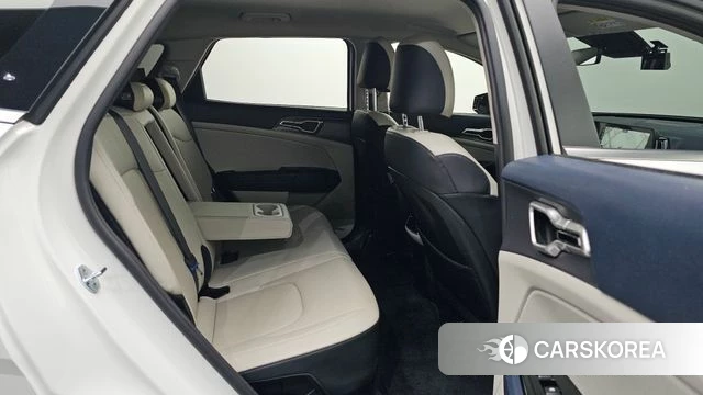 Kia Sportage 5th Generation Hybrid 2022 Белый из Кореи, фото 3