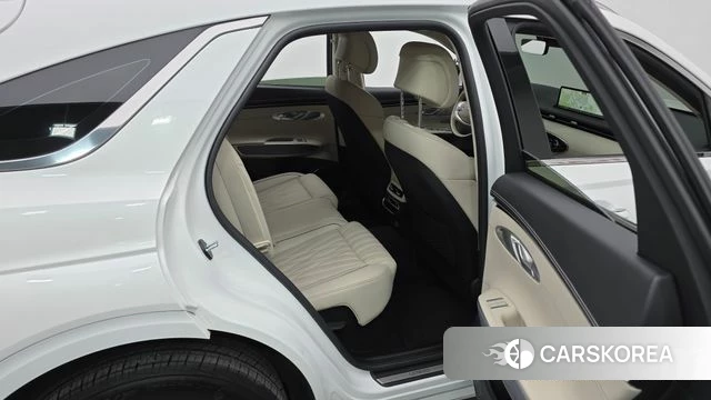 Genesis GV70 2024 Белый из Кореи, фото 3