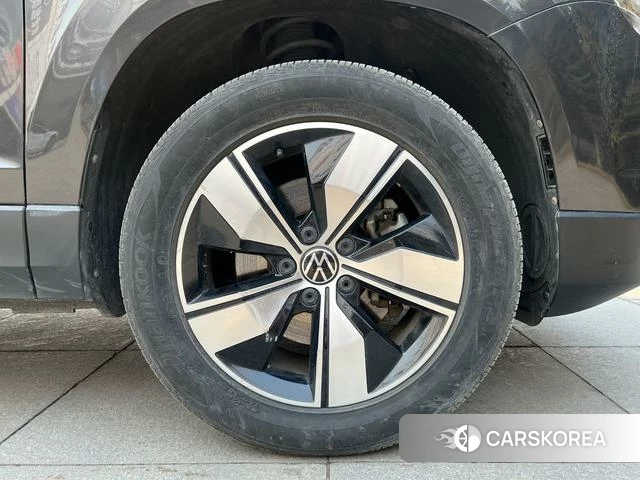 Volkswagen Tuyue 2022 Темно-серый из Китая, фото 3