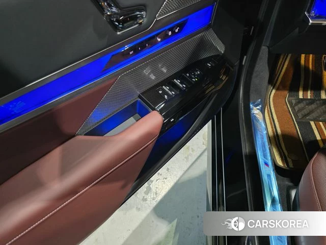 BMW 7 Series (G70) 2025 Черный из Кореи, фото 3