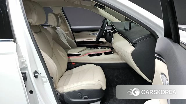 Genesis GV70 2022 Белый из Кореи, фото 3
