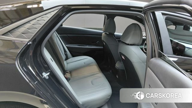 Hyundai The New Avante (CN7) 2023 Черный из Кореи, фото 3