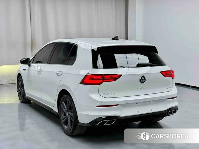 Volkswagen Golf 2022 Белый из Китая, фото 3