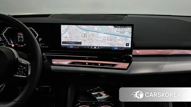 BMW 5 Series (G60) 2025 Серый из Кореи, фото 3