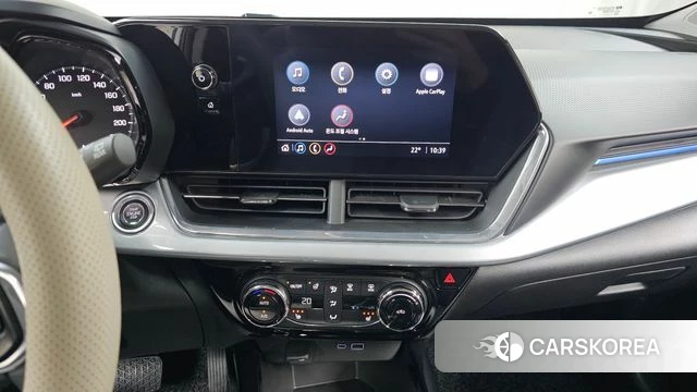 Chevrolet (GM Daewoo) Trax Crossover 2023 Белый из Кореи, фото 3
