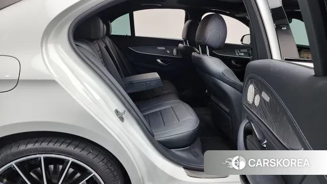 Mercedes-Benz E-Class W213 2023 Белый из Кореи, фото 3