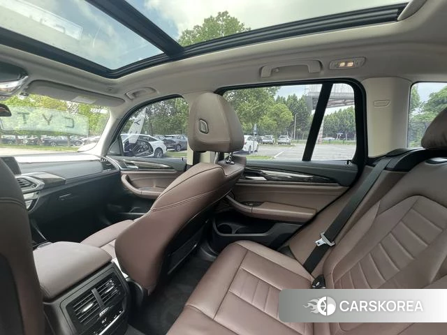 BMW X3 2021 Черный из Китая, фото 3