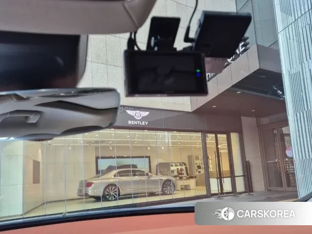 Bentley Flying Spur 3rd Generation 2023 Небесно-голубой из Кореи, фото 3