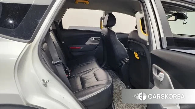 Kia Niro Plus 2022 Белый из Кореи, фото 3