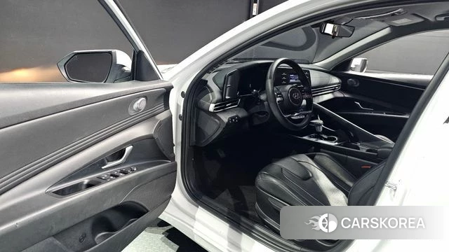 Hyundai Avante Hybrid (CN7) 2022 Белый из Кореи, фото 3