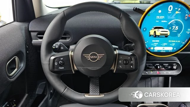 Mini Cooper C 4th generation 2025 Желтый из Кореи, фото 3