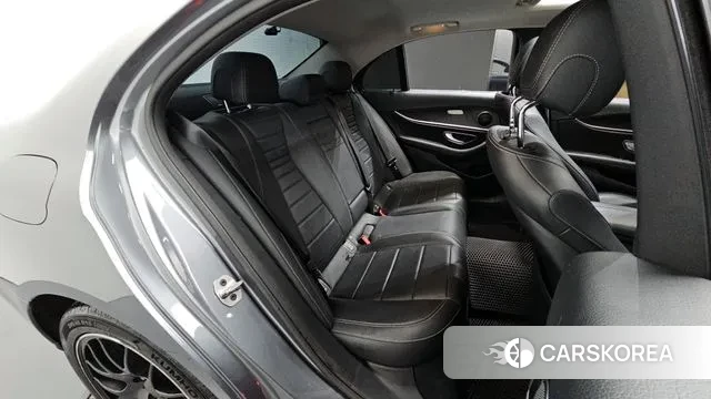 Mercedes-Benz E-Class W213 2019 Серый из Кореи, фото 3