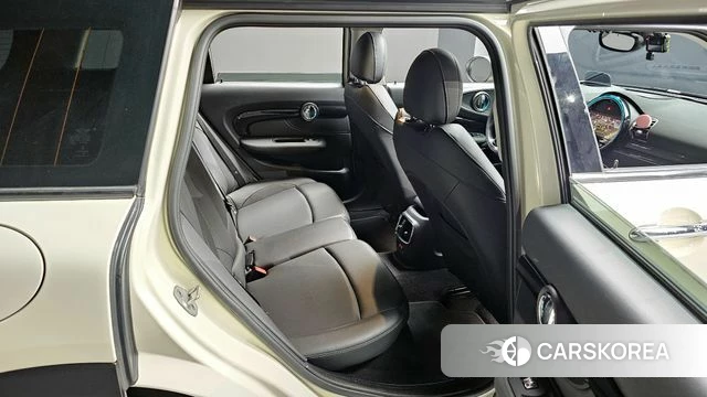 Mini Cooper Clubman 2021 Жемчужный цвет из Кореи, фото 3