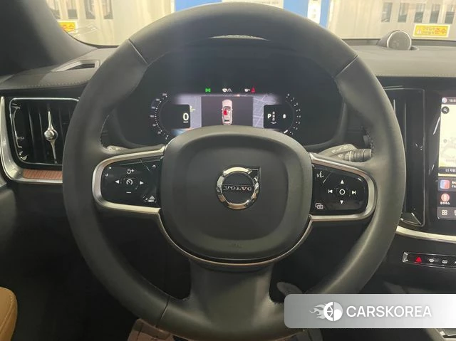 Volvo V60 Cross-Country 2nd Generation 2025 Белый из Кореи, фото 3