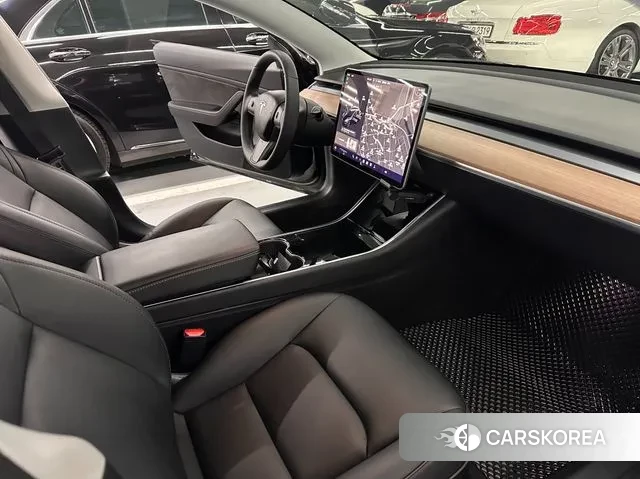 Tesla Model 3 2020 Черный из Кореи, фото 3