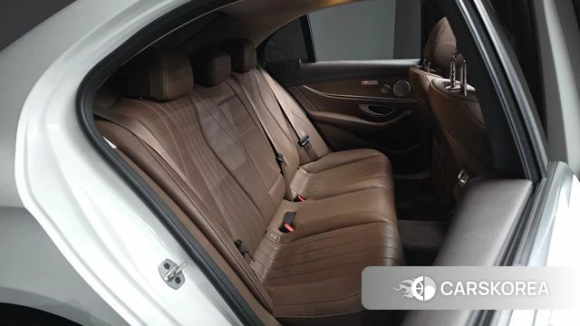 Mercedes-Benz E-Class W213 2019 Белый из Кореи, фото 3