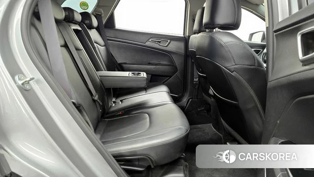 Kia Sportage 5th Generation 2023 Серебристо-серый из Кореи, фото 3