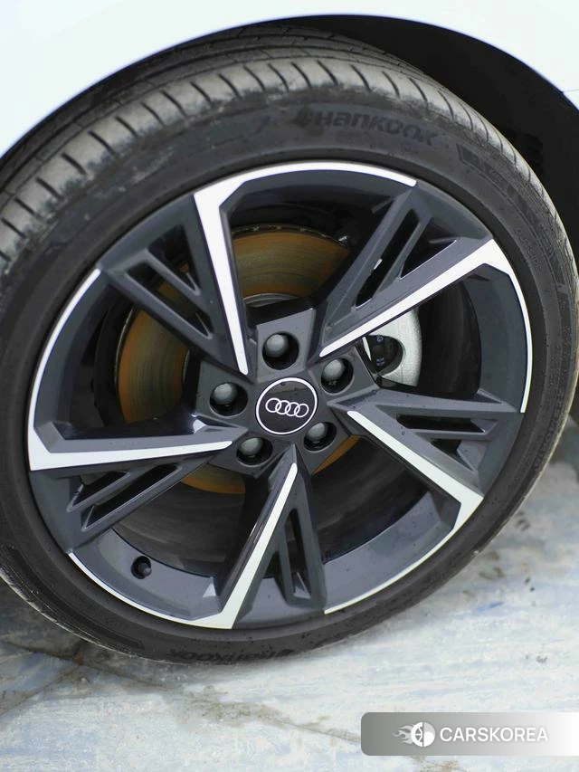 Audi A3 2023 Белый из Китая, фото 3