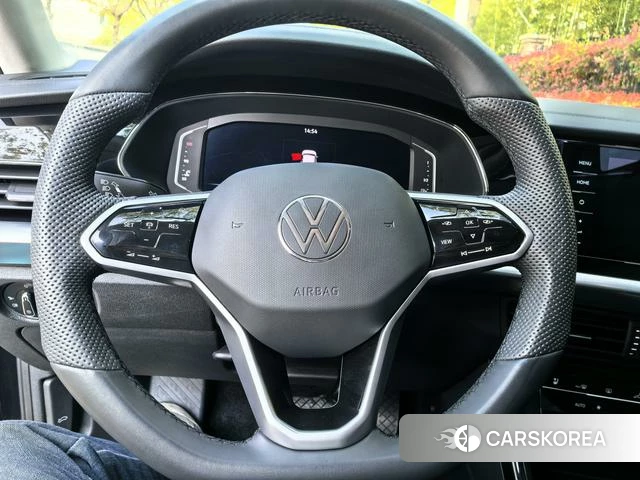 Volkswagen Passat 2023 Черный из Китая, фото 3