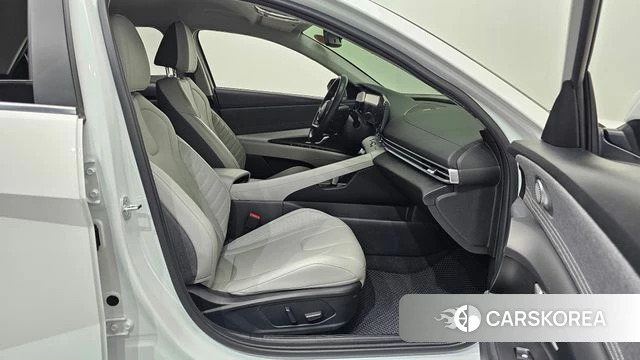 Hyundai Avante (CN7) 2023 Белый из Кореи, фото 3