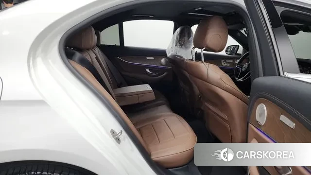 Mercedes-Benz E-Class W213 2023 Белый из Кореи, фото 3