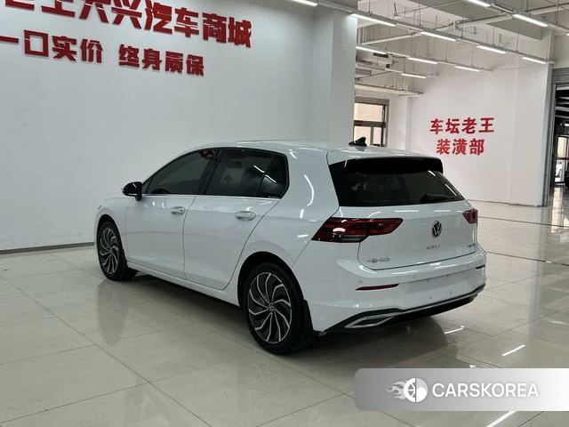 Volkswagen Golf 2022 Белый из Китая, фото 3