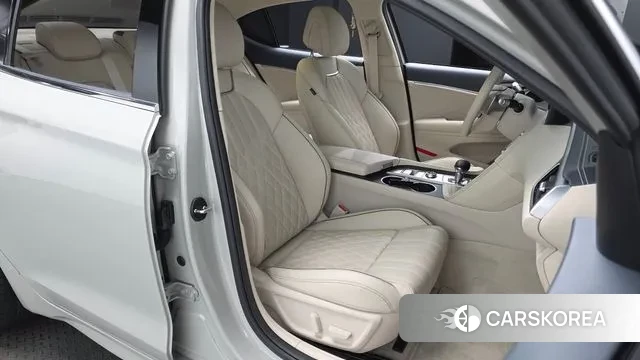 Genesis The New G70 2025 Серебристо-серый из Кореи, фото 3