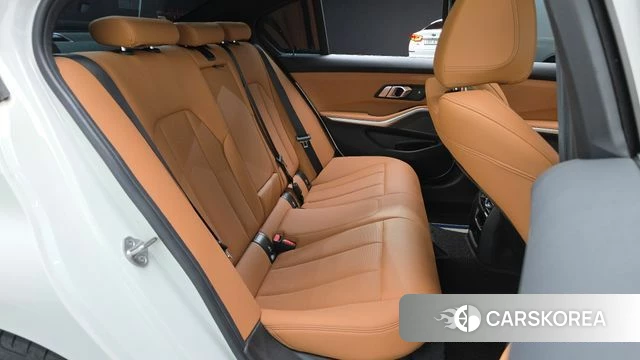BMW 3 Series (G20) 2023 Белый из Кореи, фото 3