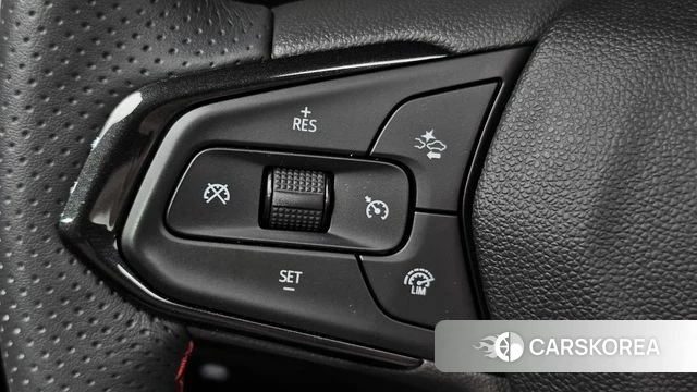 Chevrolet (GM Daewoo) Trailblazer 2022 Белый из Кореи, фото 3