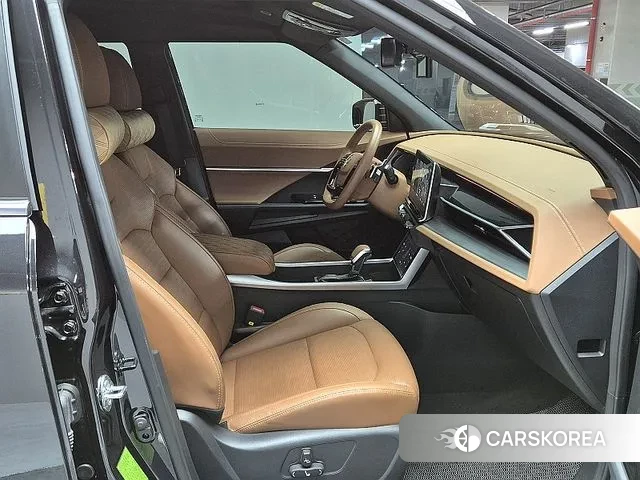 Ssangyong Torres 2024 Черный из Кореи, фото 3