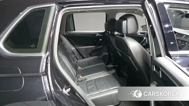 Volkswagen Tiguan second Generation 2020 Черный из Кореи, фото 3